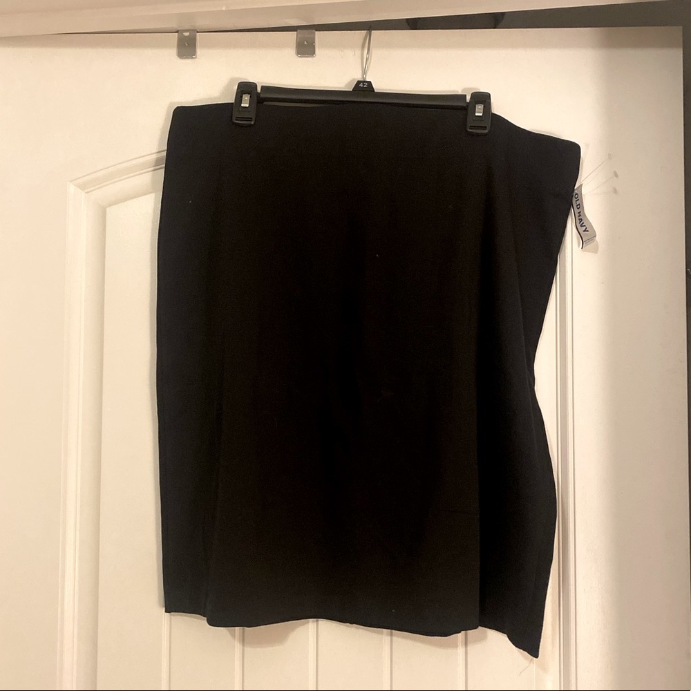 Old Navy Black Stretchy Knee-Length Skirt Size XL NWT